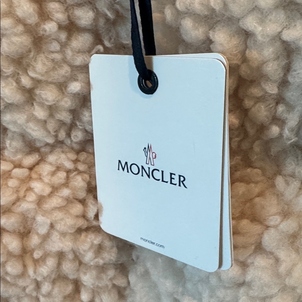 NWT Moncler V Wourl Teddy Women’s Vest Size 2-M - Picture 2 of 11